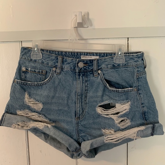 Garage Denim 'mom' Jean Shorts - Picture 2 of 2